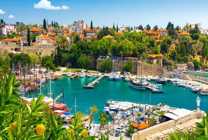 Antalya'nın Doğal Güzelliklerini Tasarıma Entegre Etme Yöntemleri