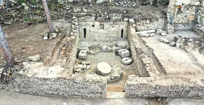 Antalya'nın Tarihi Mirasına Yolculuk: Restorasyonun Önemi ve Temel İlkeleri
