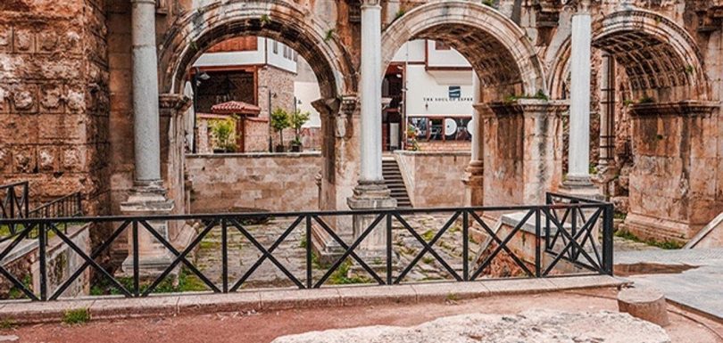 Antalya’nın Tarihi Dokusuna Saygılı Modern Mimari Projeler