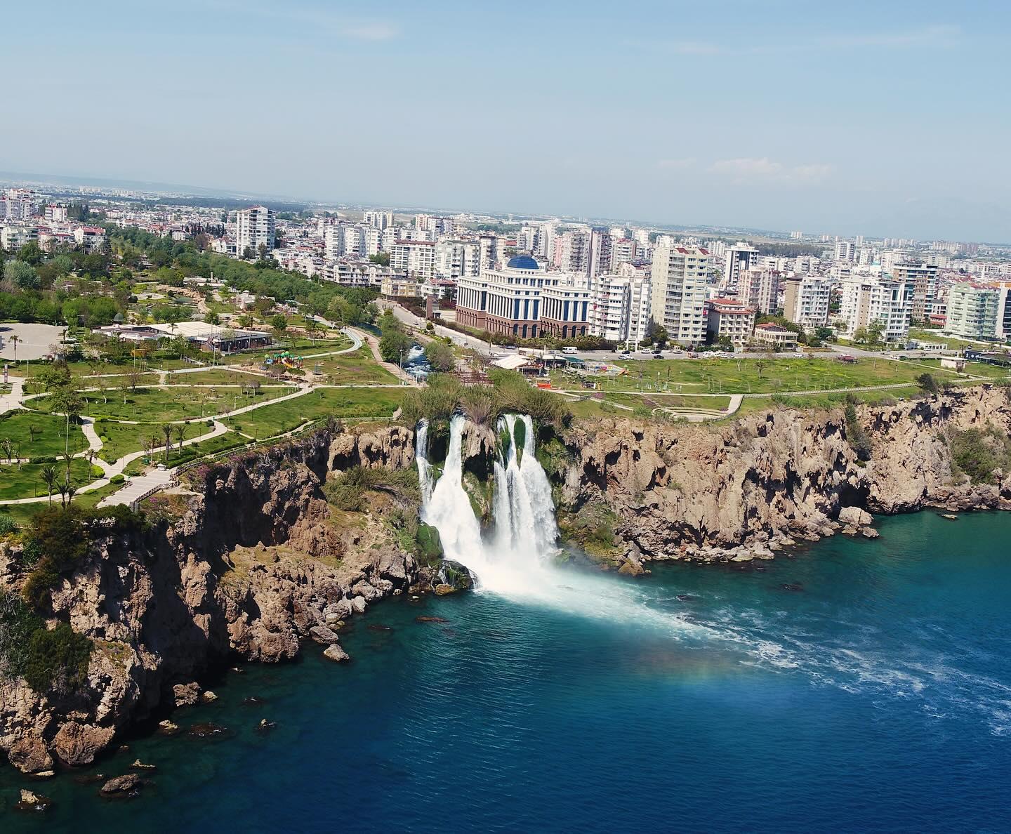 Doğal Işık ve Panoramik Görüş İçin Mimari Düzenlemeler