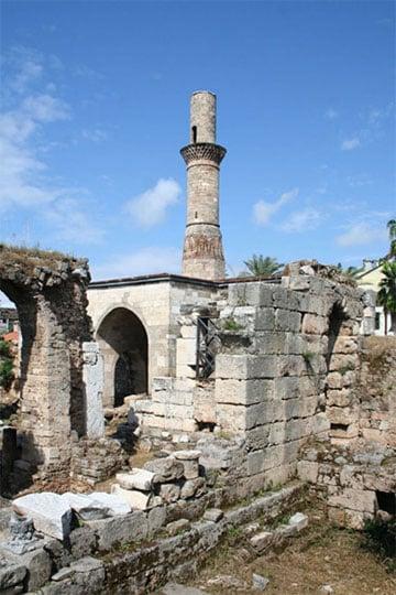 Antalya'nın Mimari İklimi ve Şehir Planlaması ile Uyum Sağlama